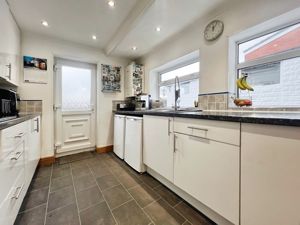 Kitchen- click for photo gallery